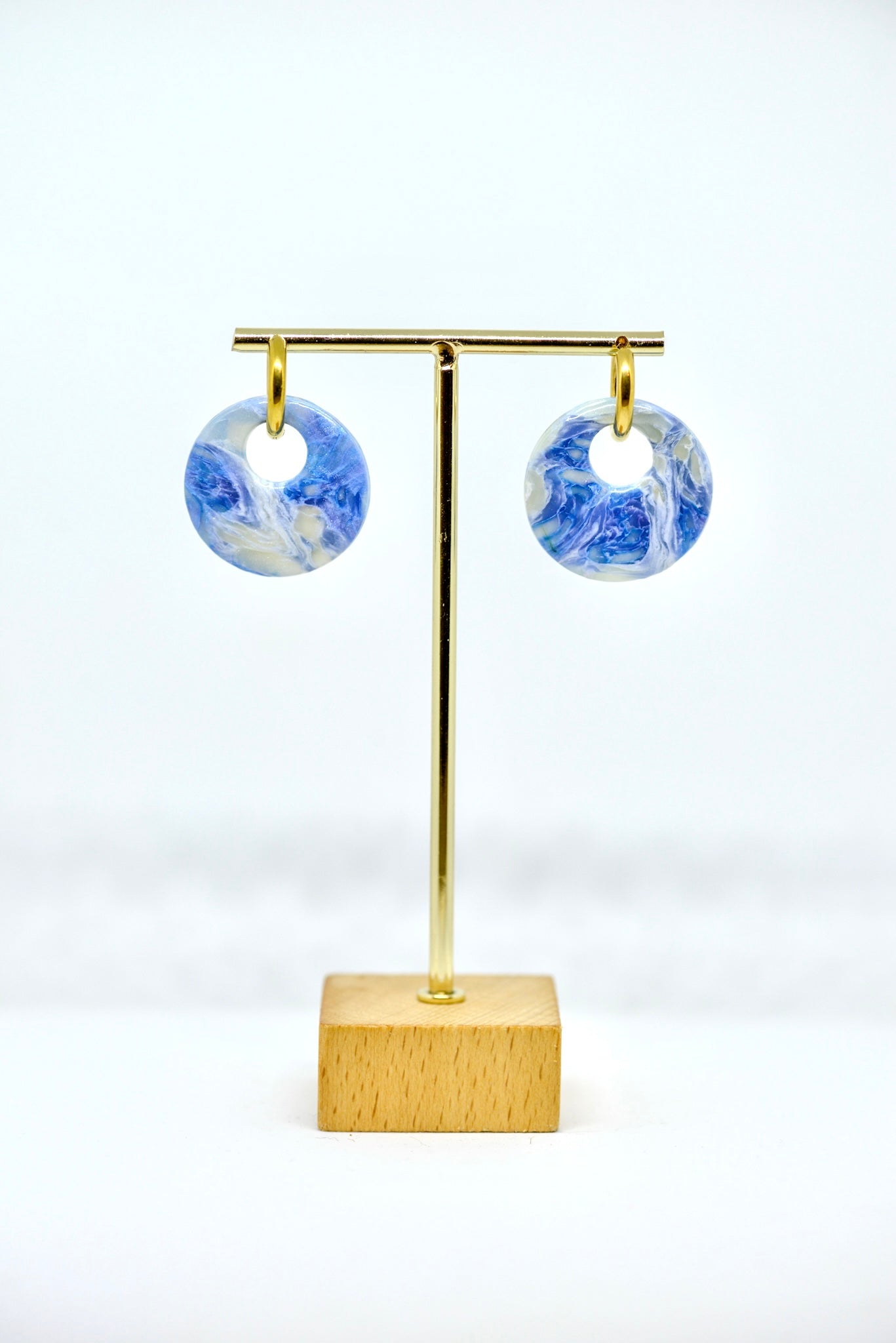 Boucles d'oreilles forme ronde avec anneaux