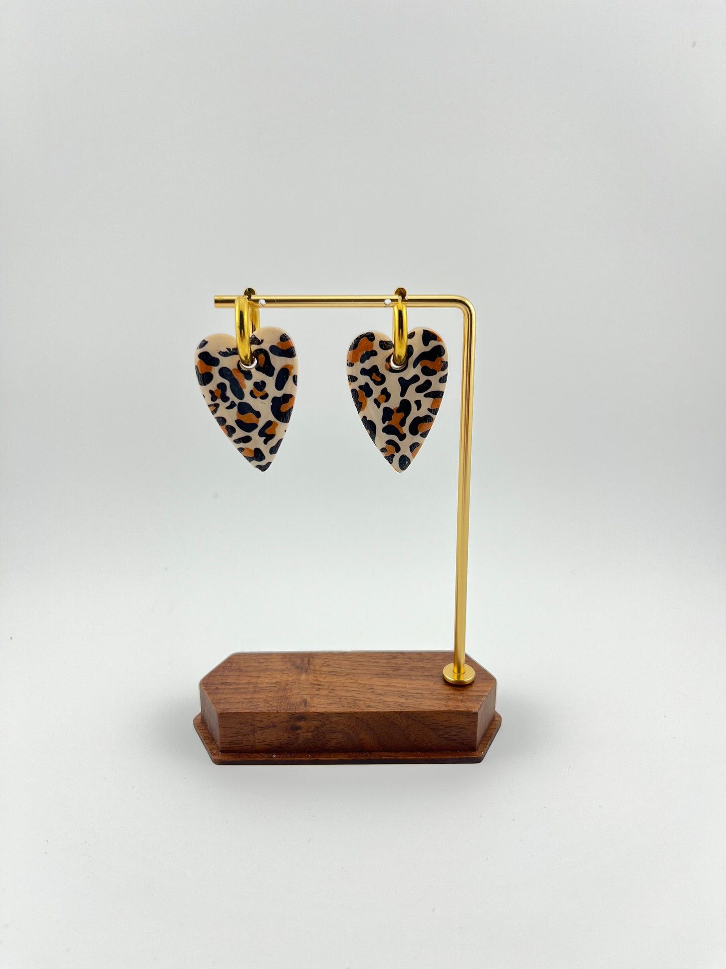 Boucles d’oreilles cœur en argile polymère • Paris