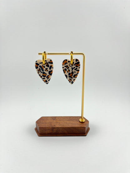 Boucles d’oreilles cœur en argile polymère • Paris