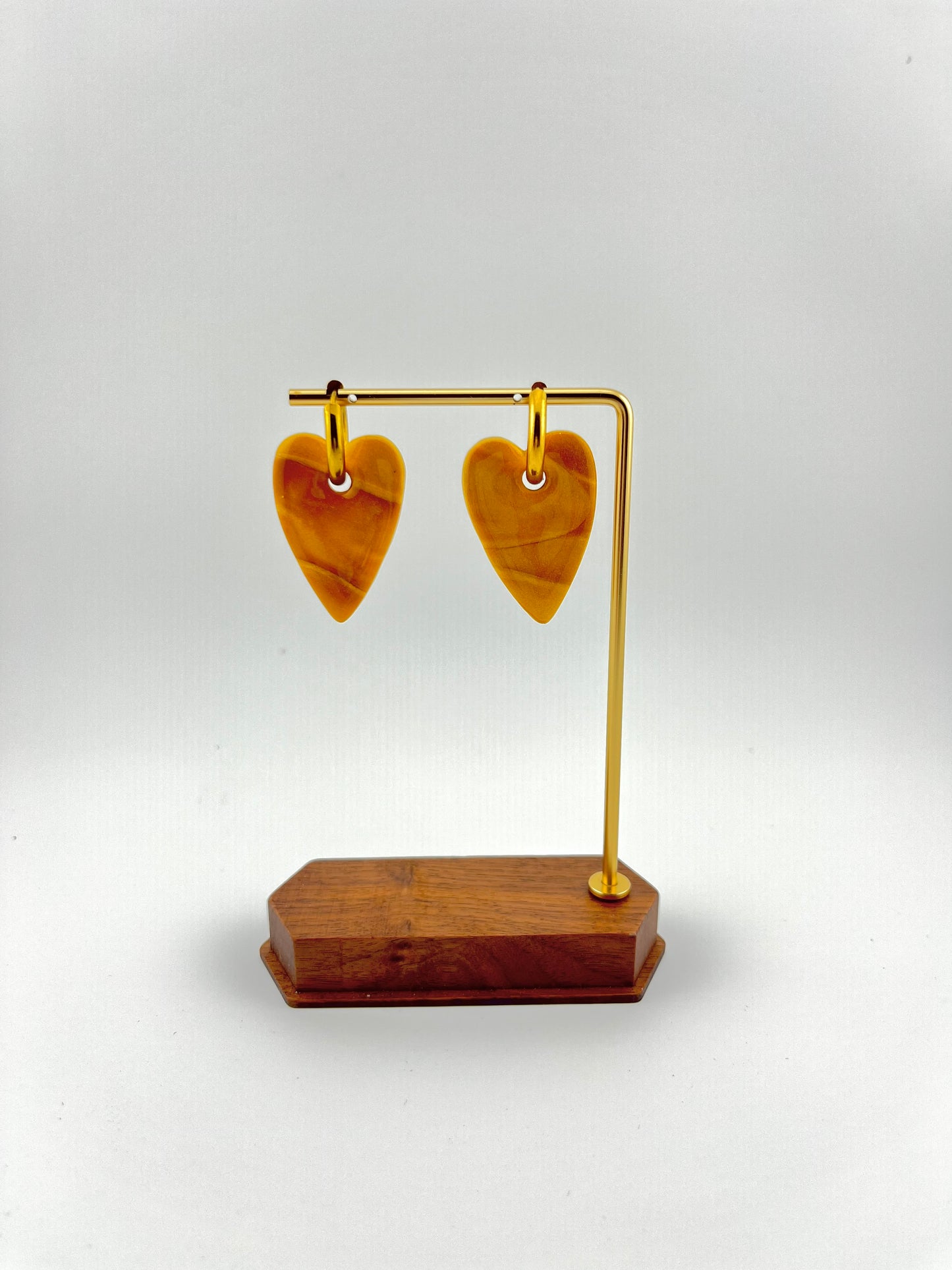 Boucles d’oreilles cœur en argile polymère • Paris