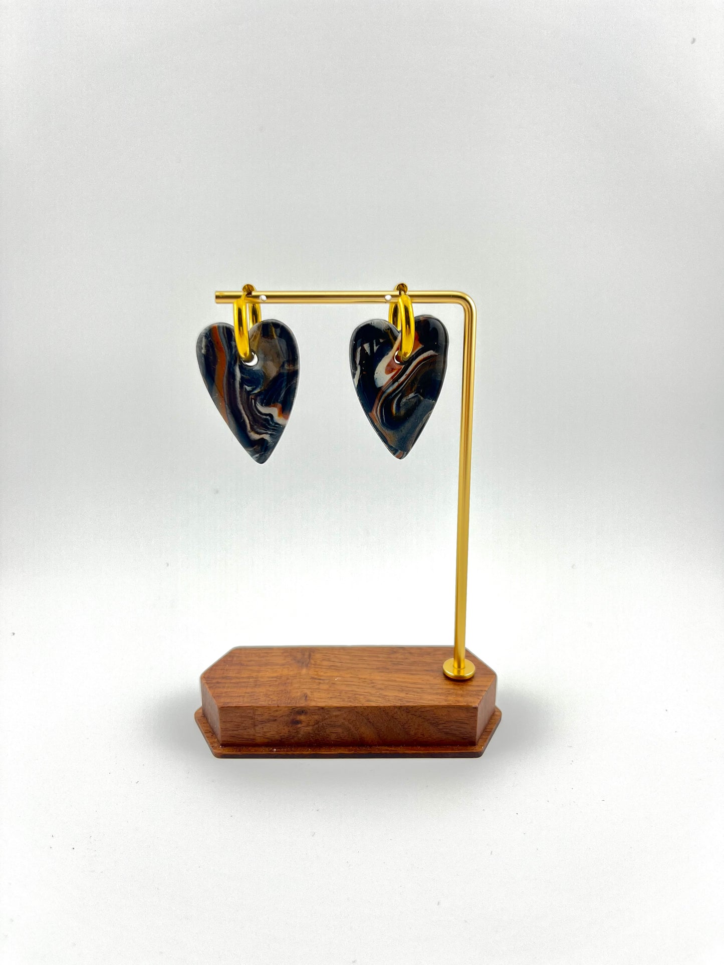 Boucles d’oreilles cœur en argile polymère • Paris