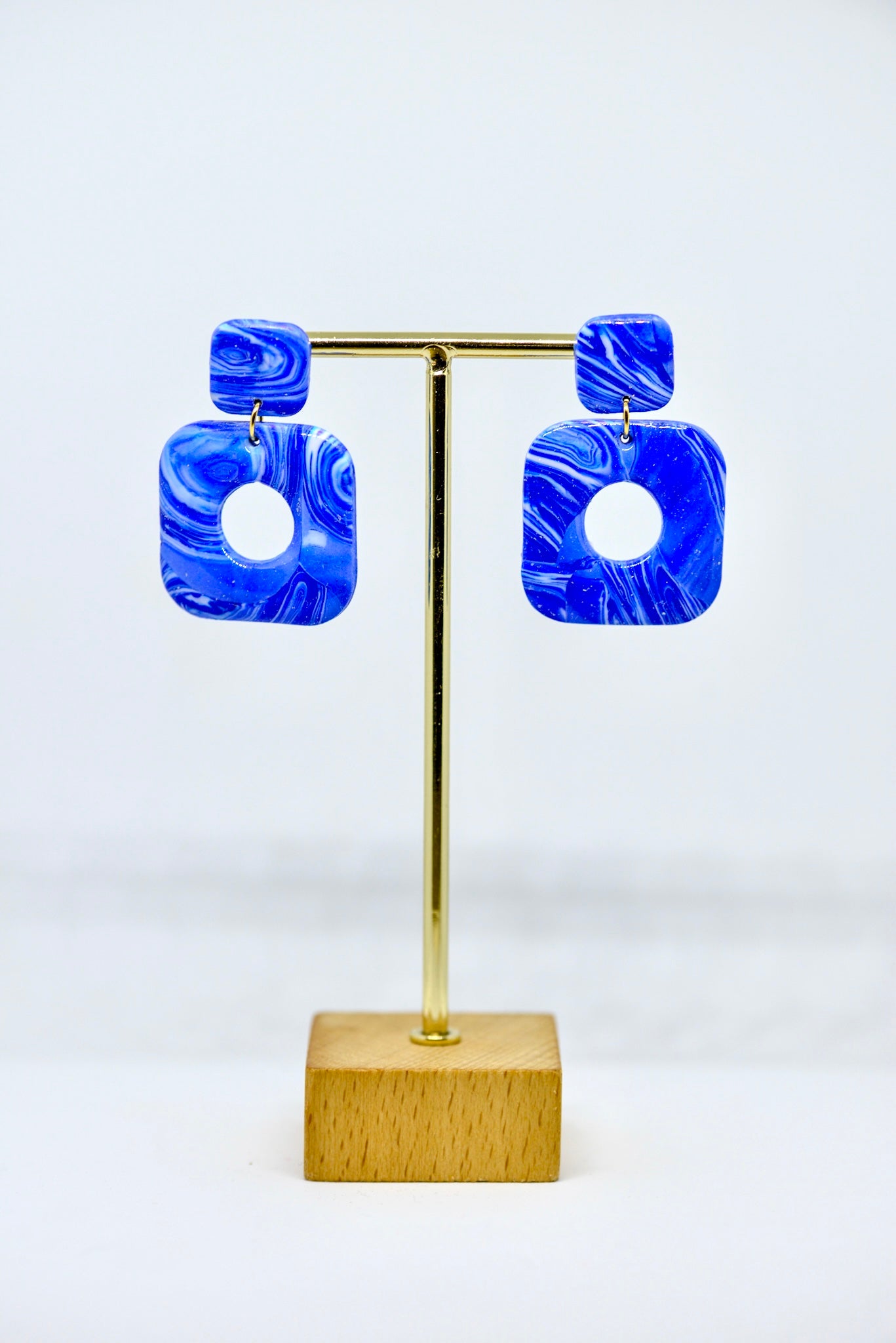 Boucles d’oreilles forme carré