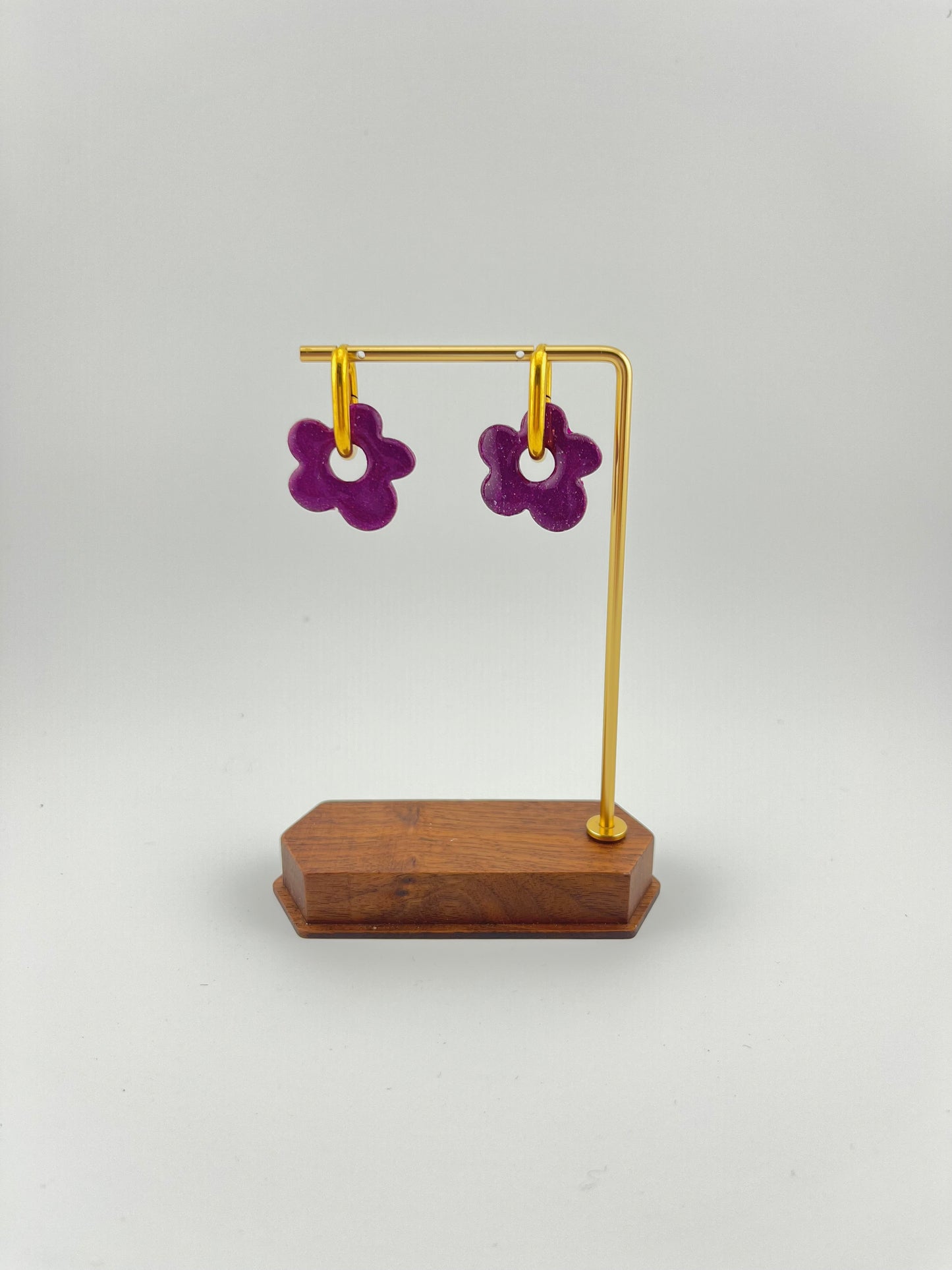 Boucles d’oreilles fleur en argile polymère • Chiang Mai