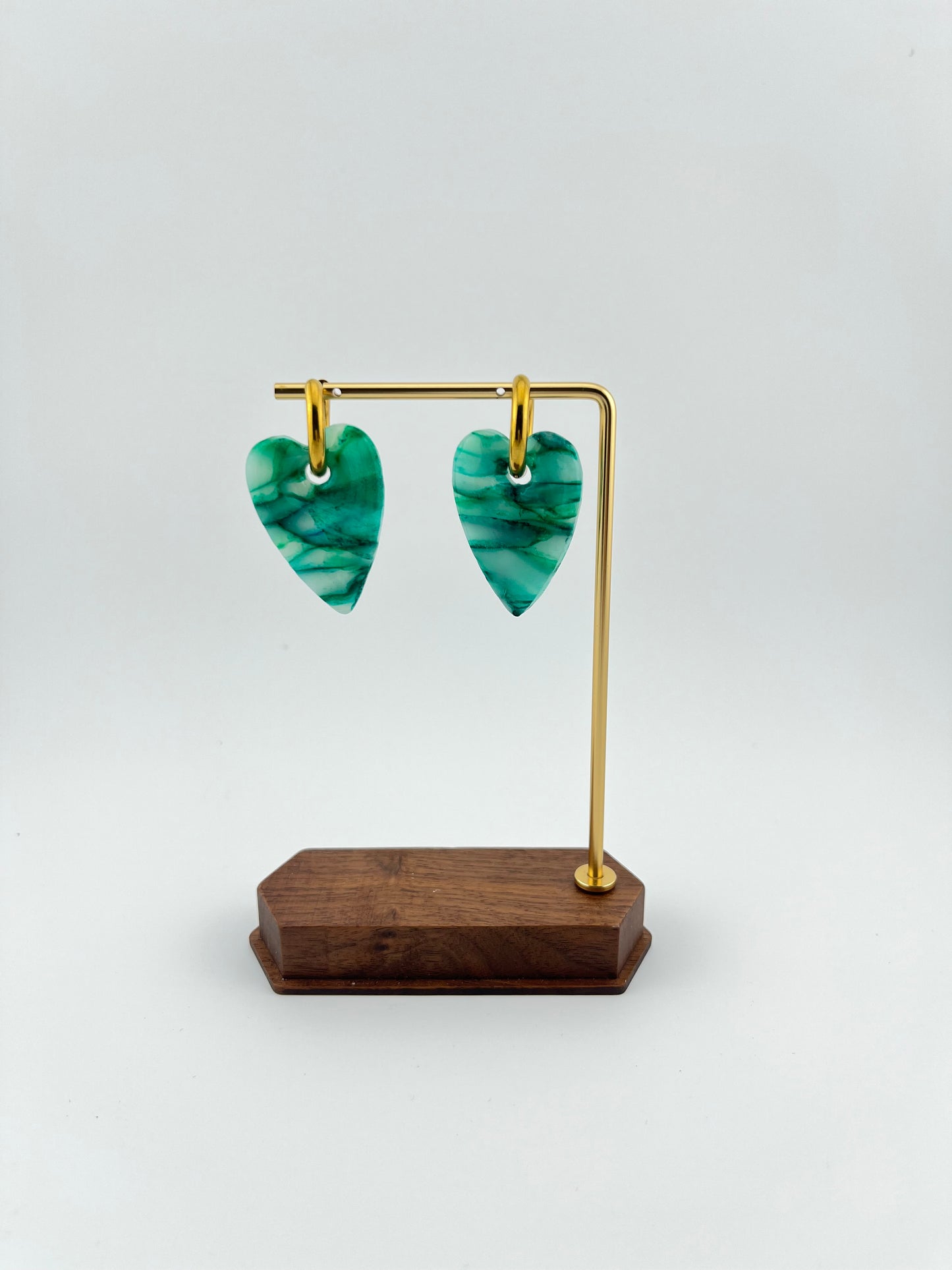 Boucles d’oreilles cœur en argile polymère • Paris