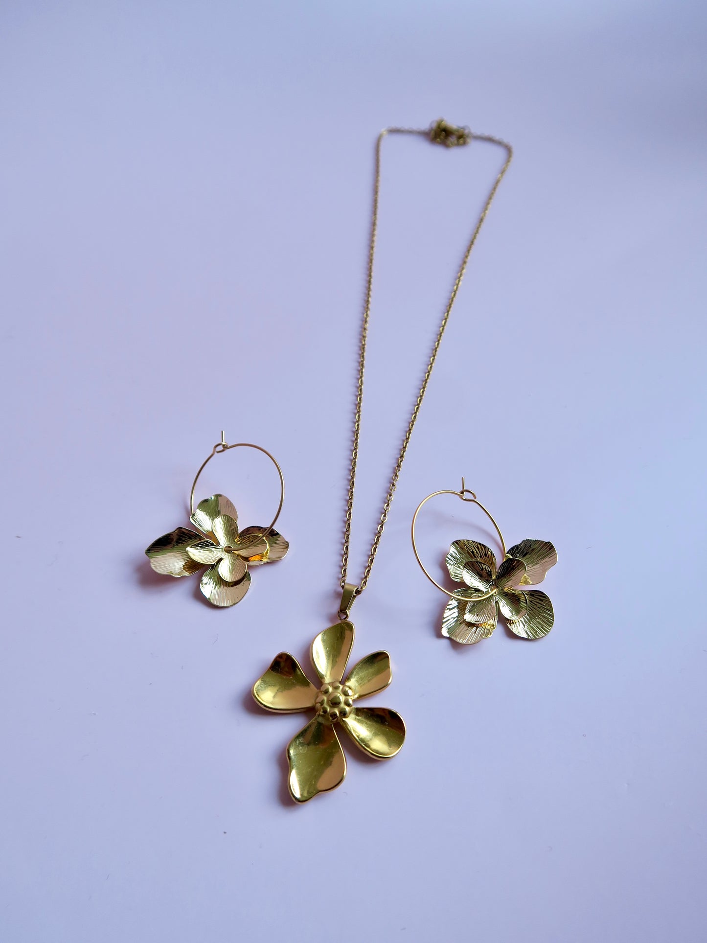 Collier fleur en acier inoxydable