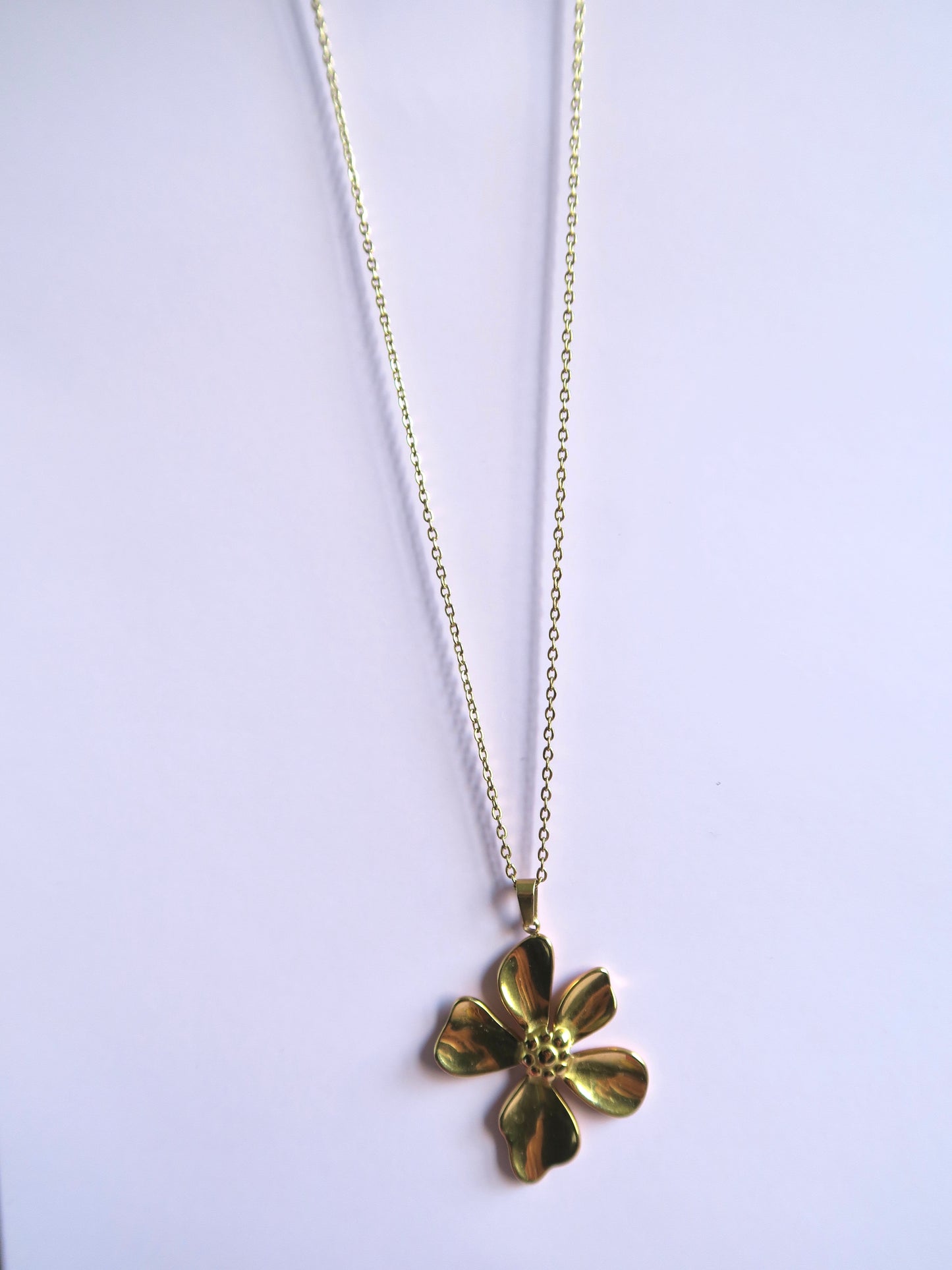 Collier fleur en acier inoxydable