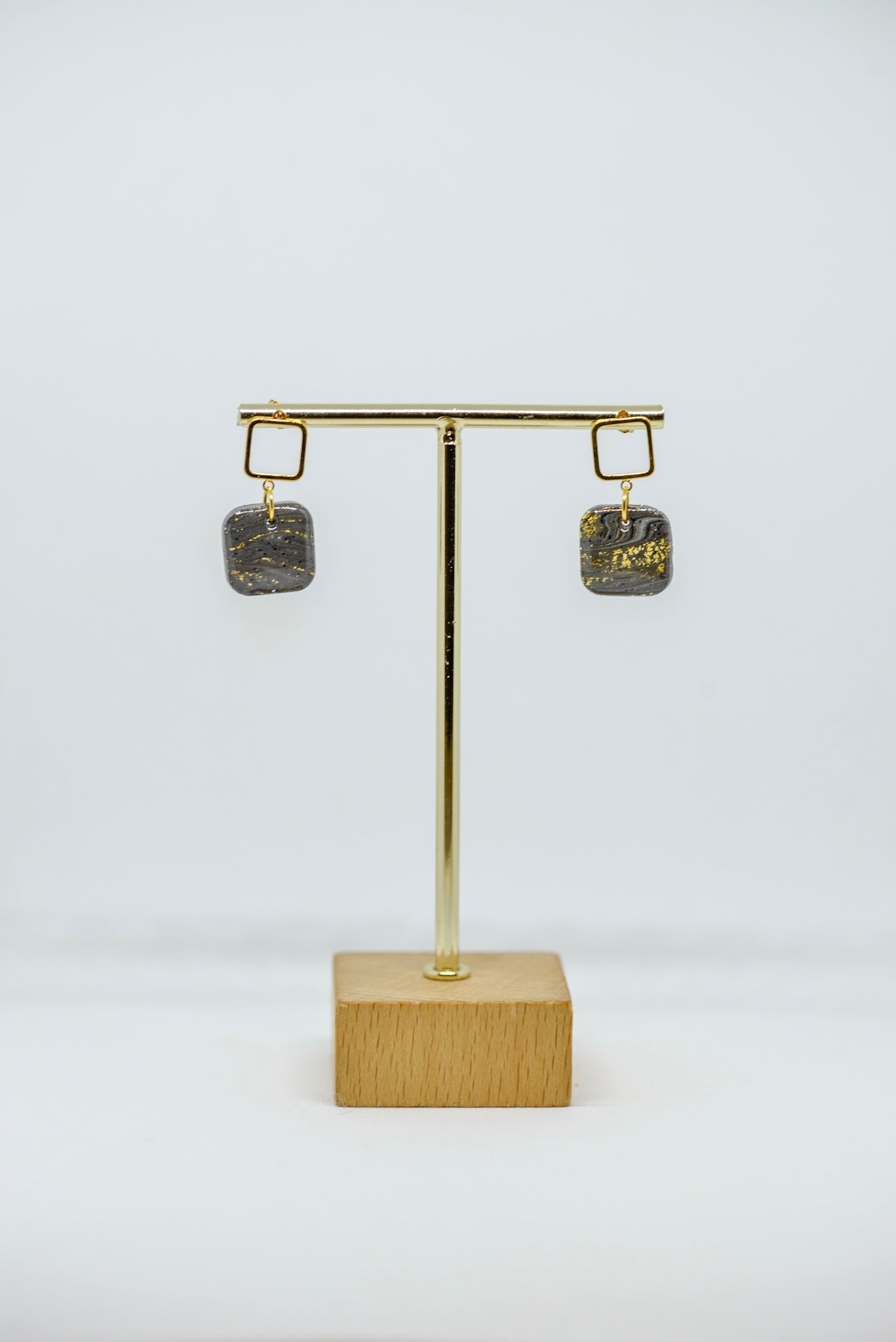 Boucles d'oreilles forme carré